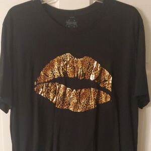 Black Short Sleeve Tee with Leopard Print Lips